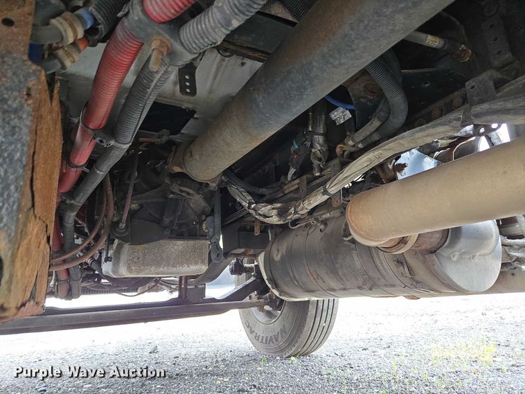 image for item YA0610 2016 Freightliner Business Class M2 box truck