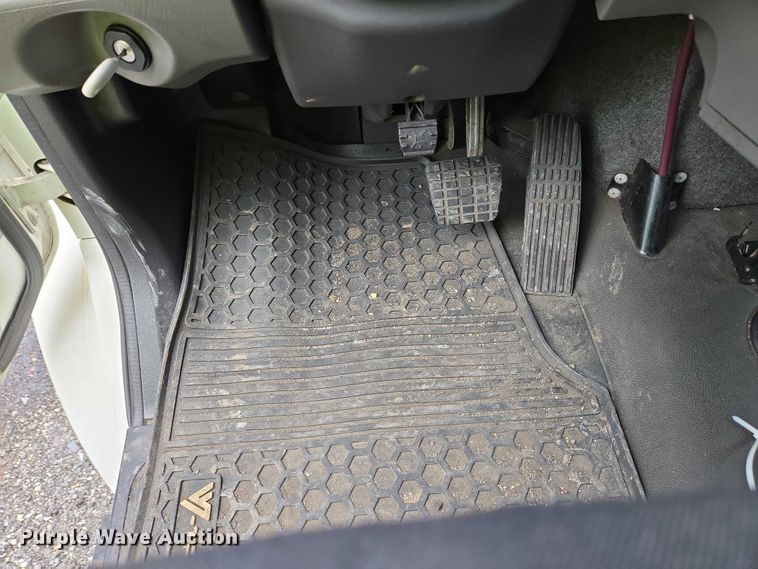 image for item YA0610 2016 Freightliner Business Class M2 box truck