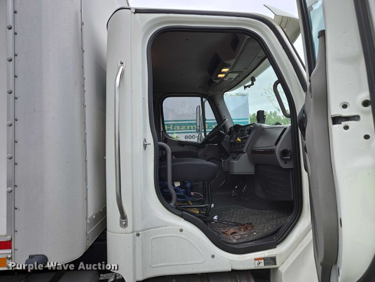 image for item YA0610 2016 Freightliner Business Class M2 box truck