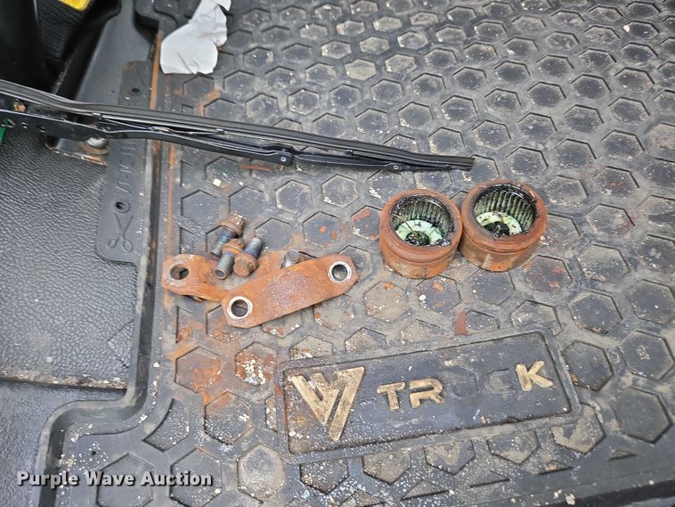 image for item YA0610 2016 Freightliner Business Class M2 box truck