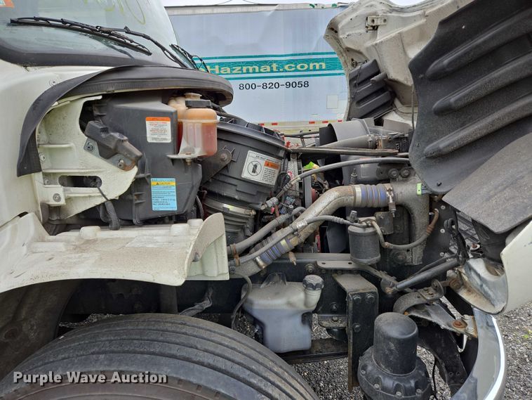 image for item YA0610 2016 Freightliner Business Class M2 box truck