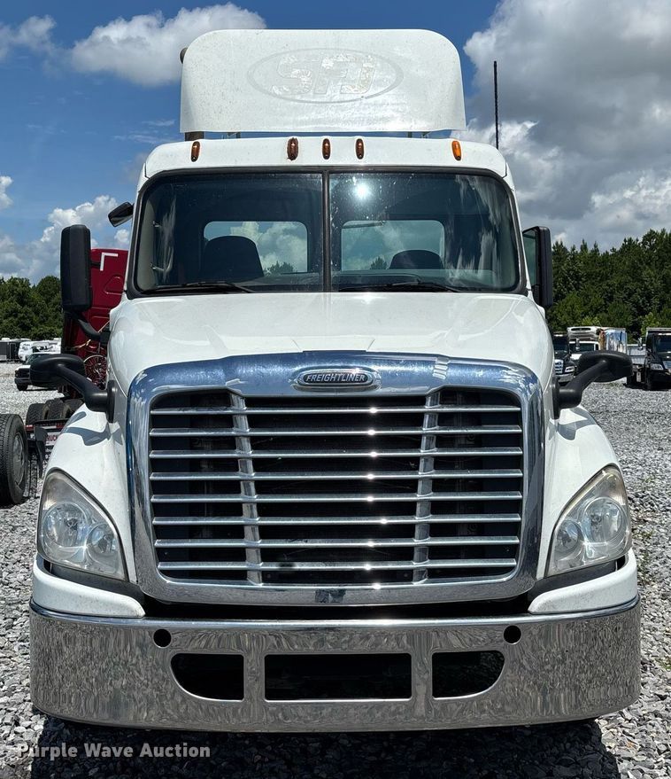 CAMIóN 2014 FREIGHTLINER