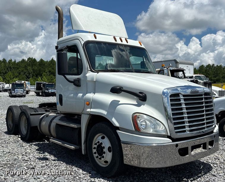 CAMIóN 2014 FREIGHTLINER