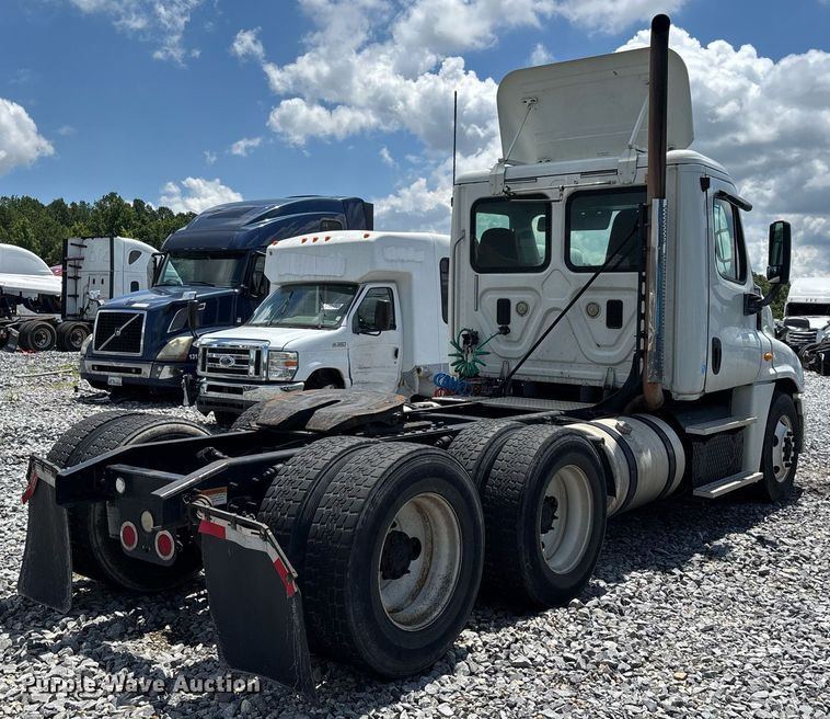 CAMIóN 2014 FREIGHTLINER