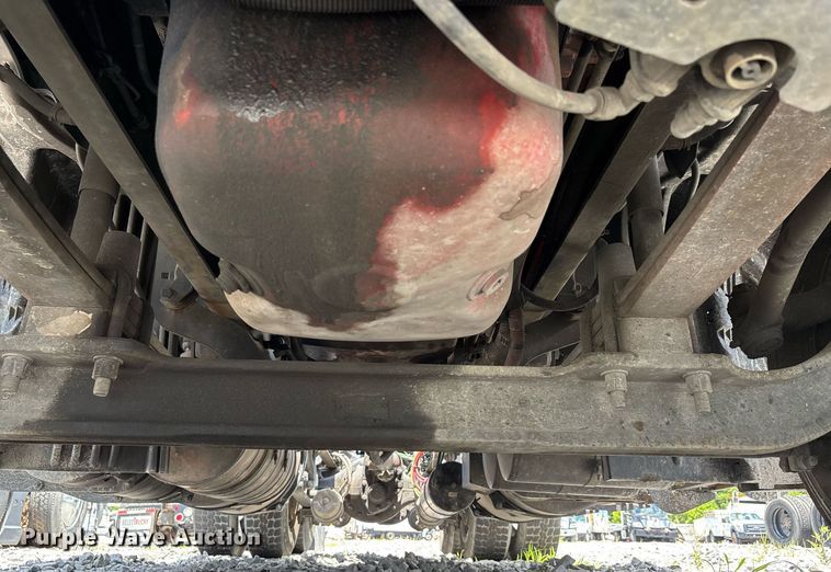 image for item YA0631 2014 Freightliner Cascadia 125 semi truck