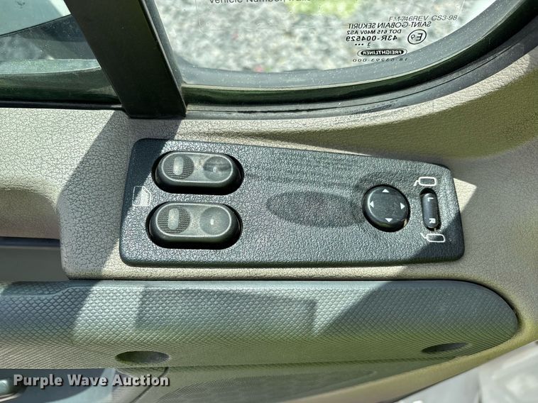 image for item YA0631 2014 Freightliner Cascadia 125 semi truck