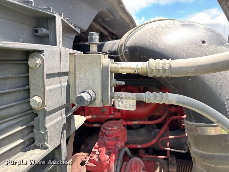 image for item YA0631 2014 Freightliner Cascadia 125 semi truck