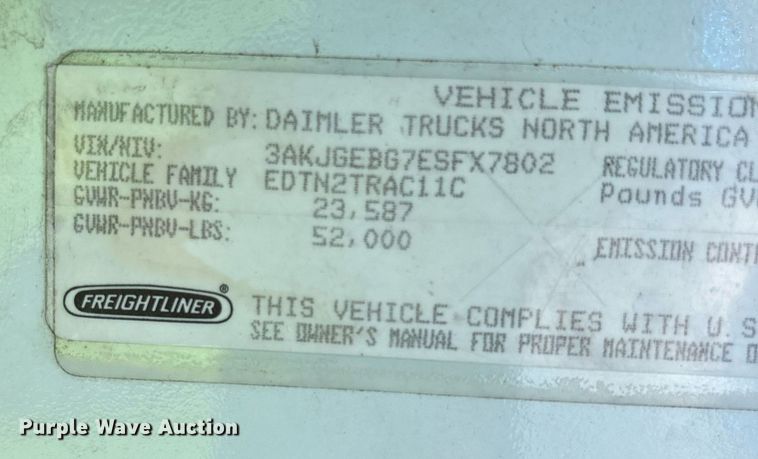 image for item YA0631 2014 Freightliner Cascadia 125 semi truck