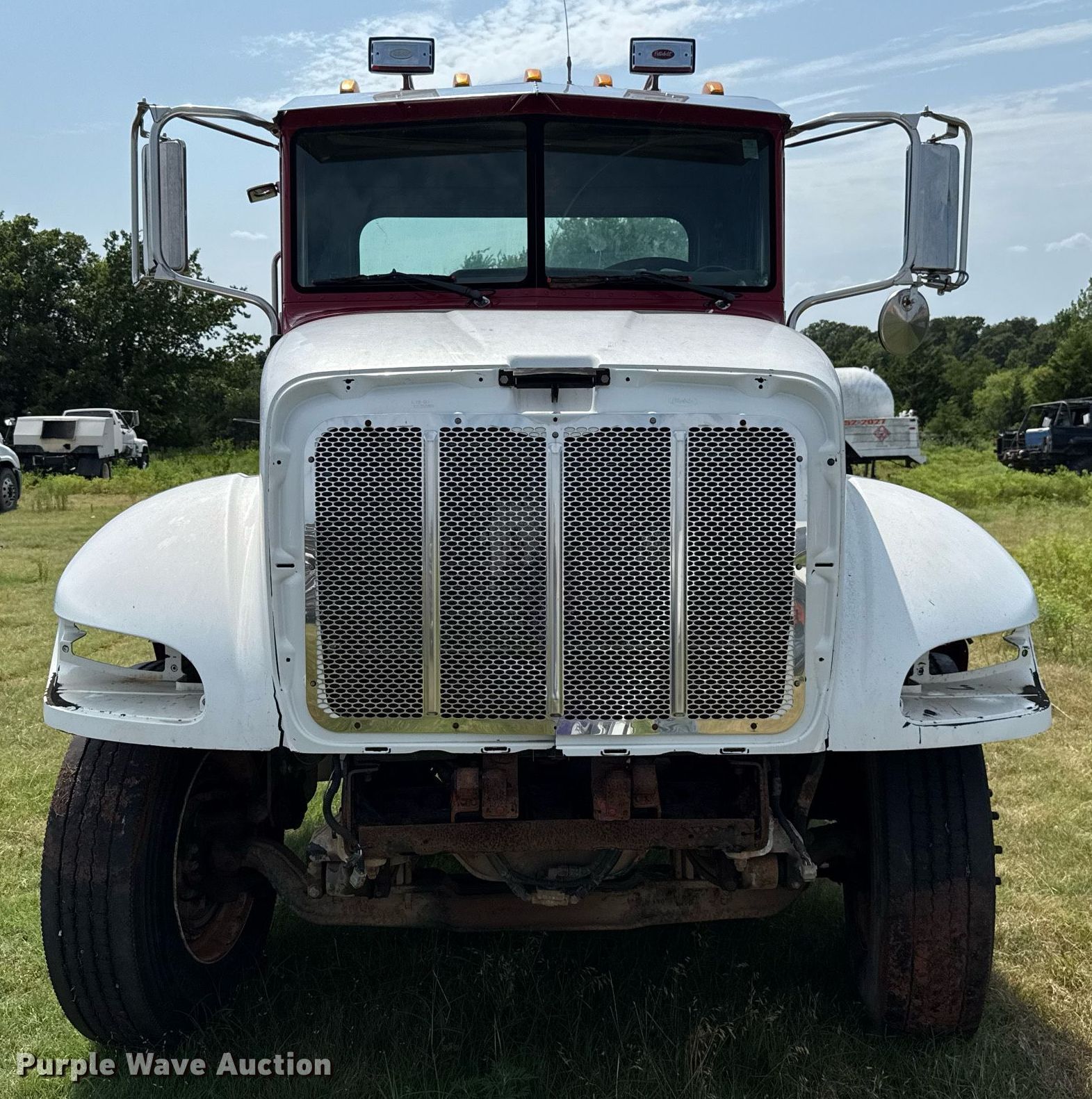 2007 Peterbilt 335 truck cab and chassis in Chandler, OK