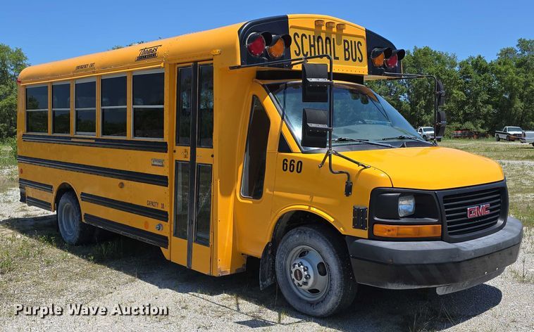 image for item DF8563 2009 Thomas Built Bus Co. GMC Savana G3500 school bus