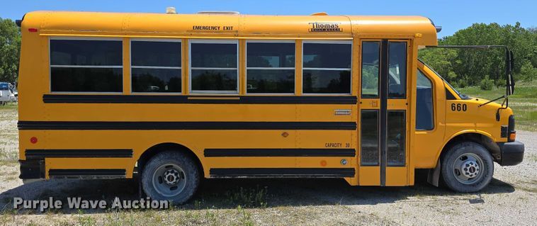 image for item DF8563 2009 Thomas Built Bus Co. GMC Savana G3500 school bus