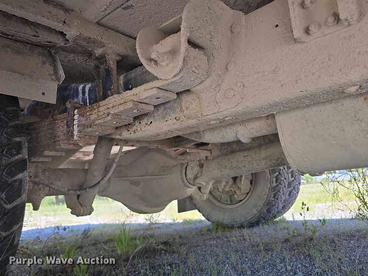 image for item DF8563 2009 Thomas Built Bus Co. GMC Savana G3500 school bus