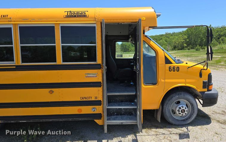 image for item DF8563 2009 Thomas Built Bus Co. GMC Savana G3500 school bus