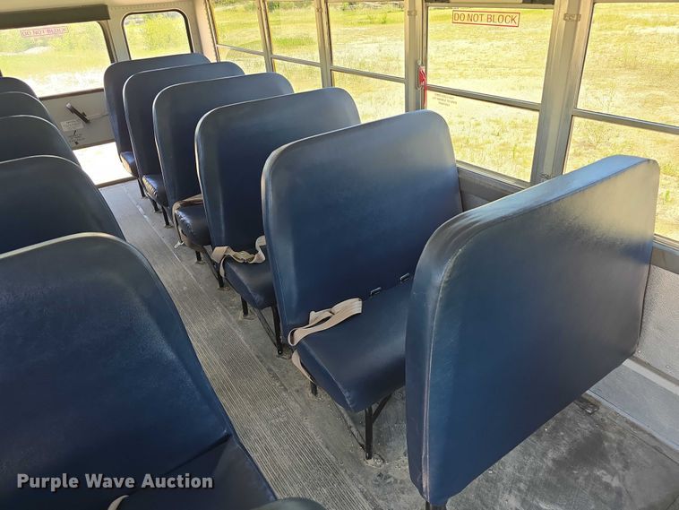 image for item DF8563 2009 Thomas Built Bus Co. GMC Savana G3500 school bus