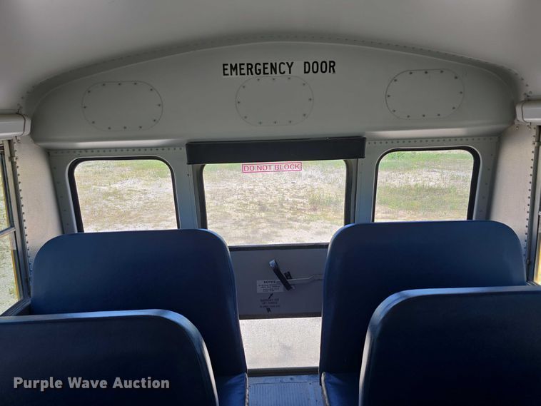 image for item DF8563 2009 Thomas Built Bus Co. GMC Savana G3500 school bus