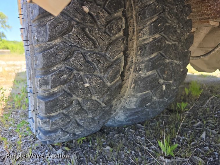 image for item DF8563 2009 Thomas Built Bus Co. GMC Savana G3500 school bus