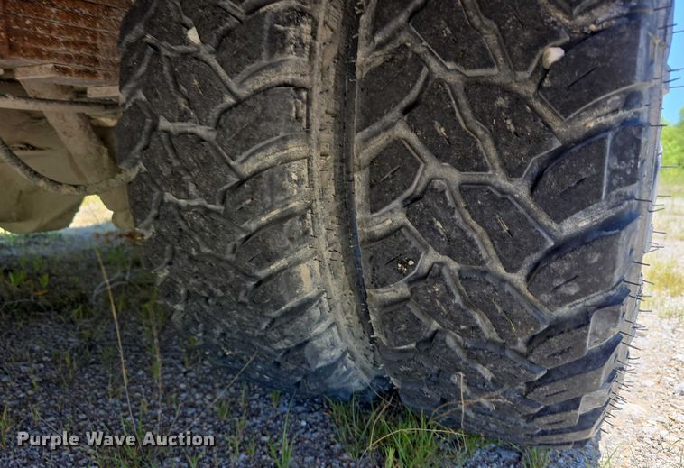 image for item DF8563 2009 Thomas Built Bus Co. GMC Savana G3500 school bus