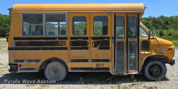image for item DF8570 1985 GMC Vandura G3500 school bus