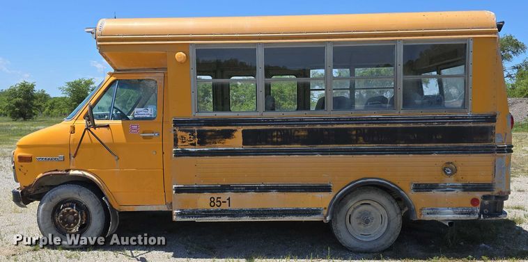 image for item DF8570 1985 GMC Vandura G3500 school bus
