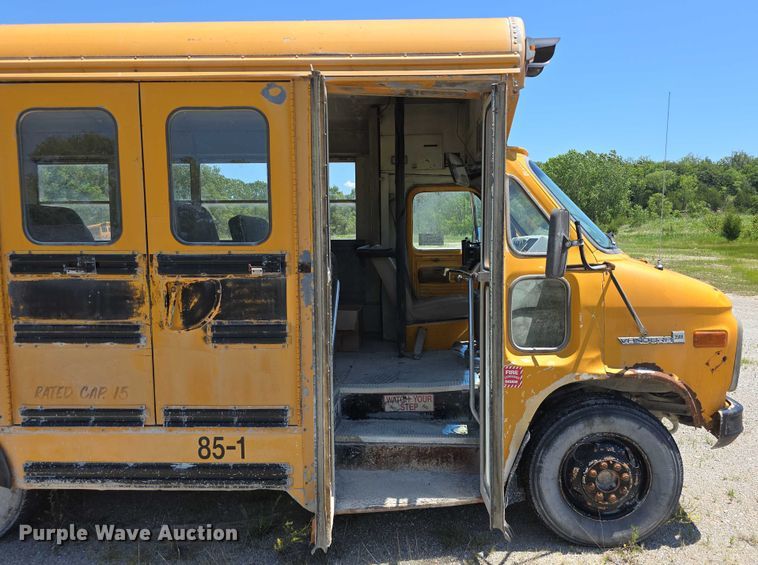 image for item DF8570 1985 GMC Vandura G3500 school bus