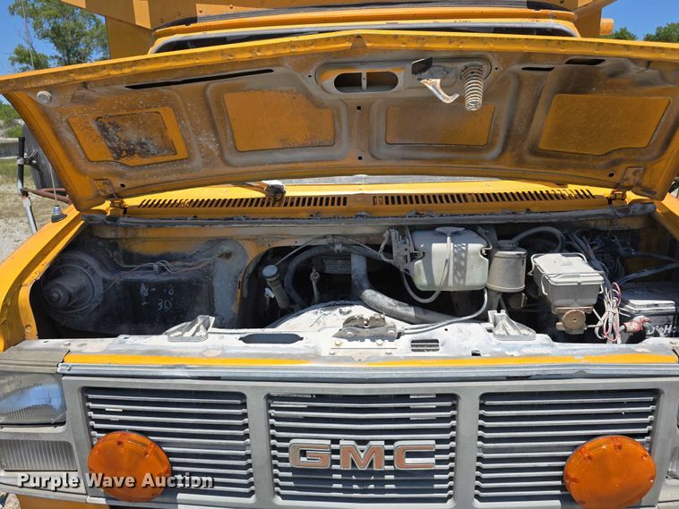 image for item DF8570 1985 GMC Vandura G3500 school bus