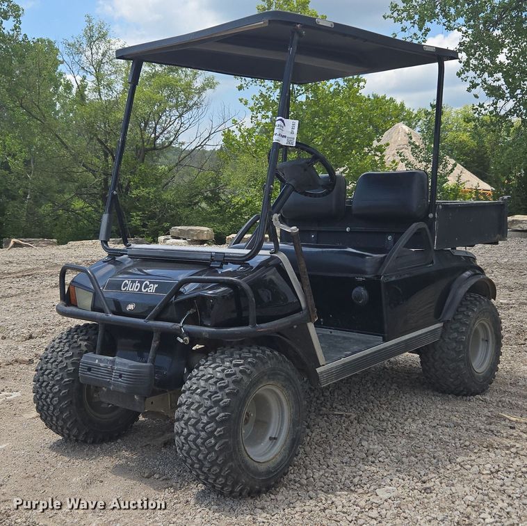 image for item DF8597 2004 Club Car Lynx golf cart