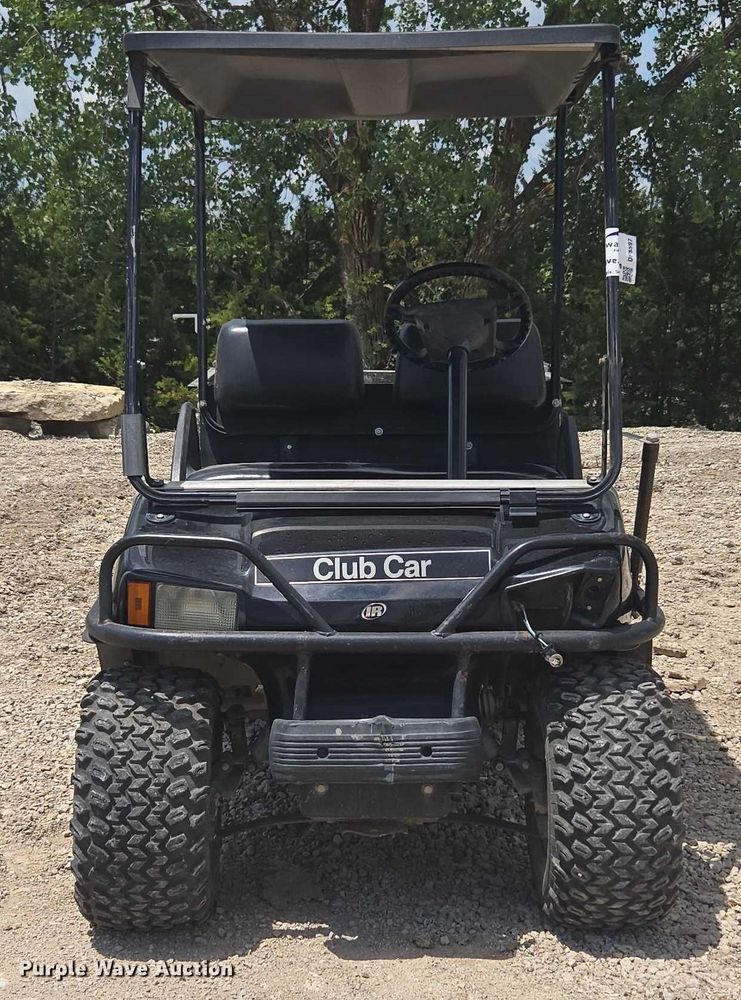 image for item DF8597 2004 Club Car Lynx golf cart