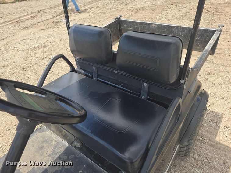 image for item DF8597 2004 Club Car Lynx golf cart