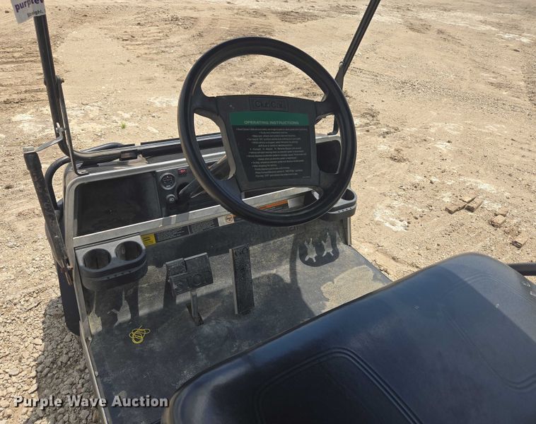 image for item DF8597 2004 Club Car Lynx golf cart