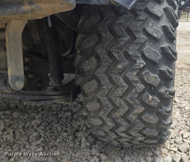 image for item DF8597 2004 Club Car Lynx golf cart