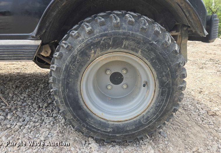 image for item DF8597 2004 Club Car Lynx golf cart