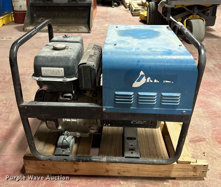 image for item DF8620 Miller Blue Star 145 welder/generator
