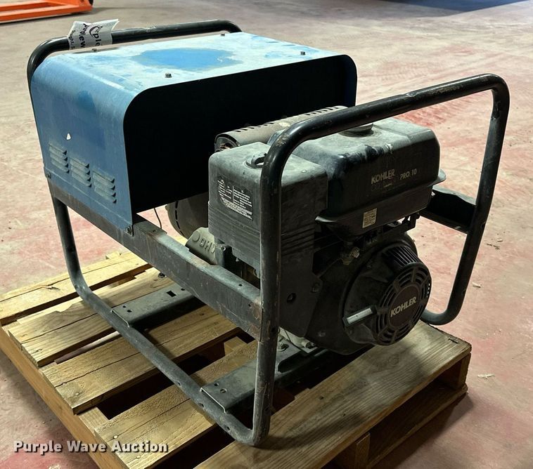 image for item DF8620 Miller Blue Star 145 welder/generator
