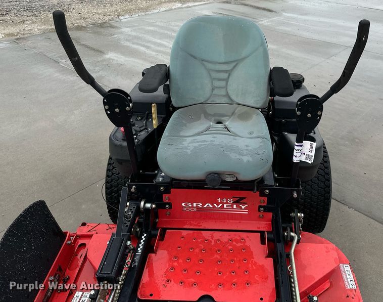image for item DF8625 2009 Gravely 148Z ZTR lawn mower