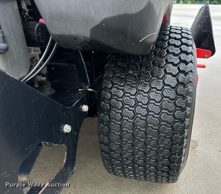 image for item DF8625 2009 Gravely 148Z ZTR lawn mower