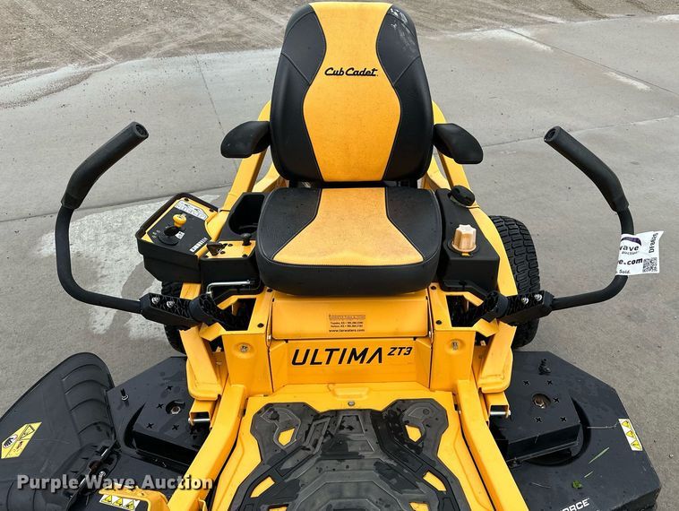 image for item DF8626 2019 Cub Cadet Ultima ZT3 ZTR lawn mower