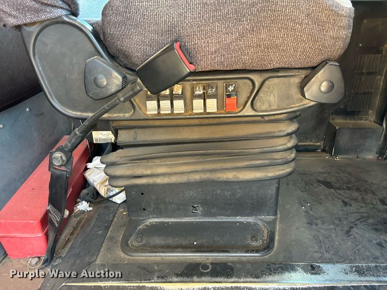 image for item DH8660 2013 International CE school bus