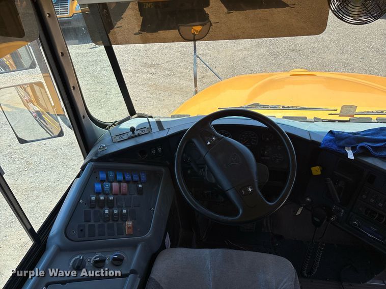 image for item DH8660 2013 International CE school bus