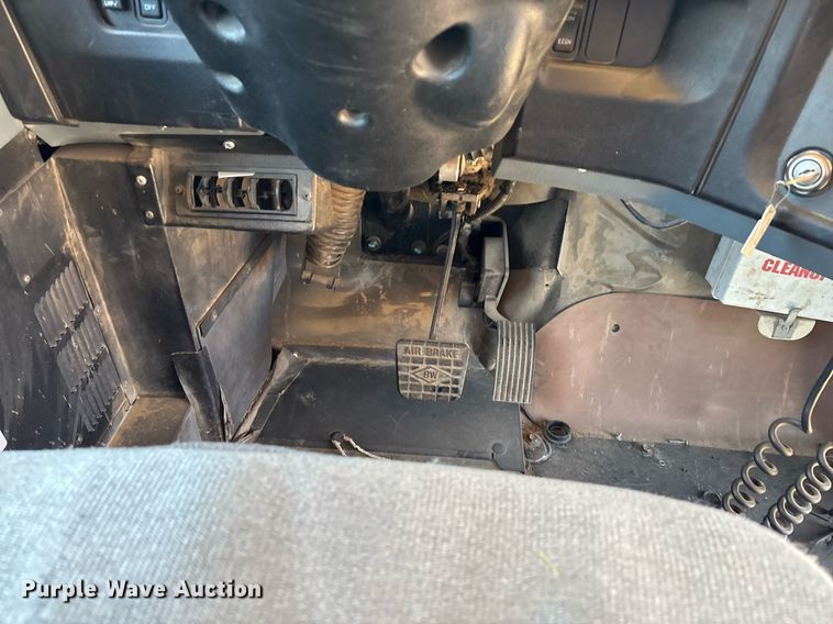 image for item DH8660 2013 International CE school bus