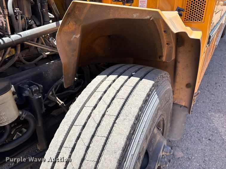 image for item DH8660 2013 International CE school bus