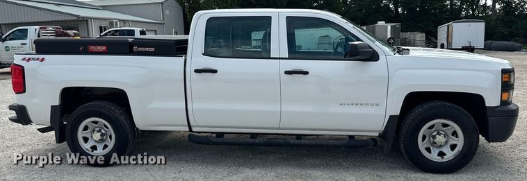 image for item DJ9526 2015 Chevrolet Silverado 1500 Crew Cab pickup truck