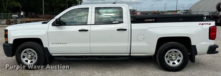 image for item DJ9526 2015 Chevrolet Silverado 1500 Crew Cab pickup truck