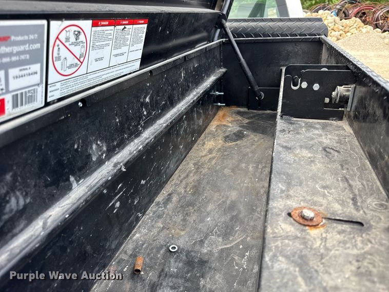 image for item DJ9526 2015 Chevrolet Silverado 1500 Crew Cab pickup truck