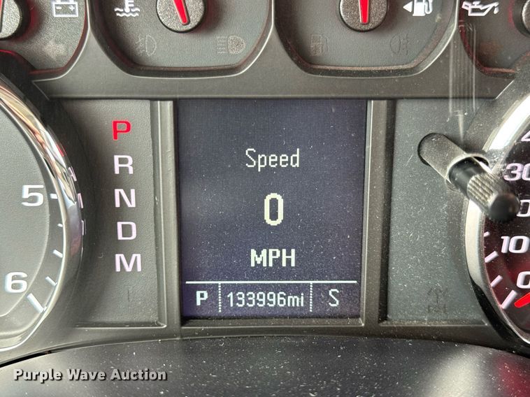 image for item DJ9526 2015 Chevrolet Silverado 1500 Crew Cab pickup truck