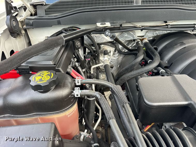 image for item DJ9526 2015 Chevrolet Silverado 1500 Crew Cab pickup truck