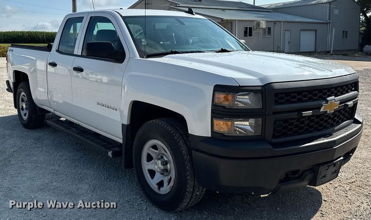 image for item DJ9533 2015 Chevrolet Silverado 1500 Double Cab pickup truck