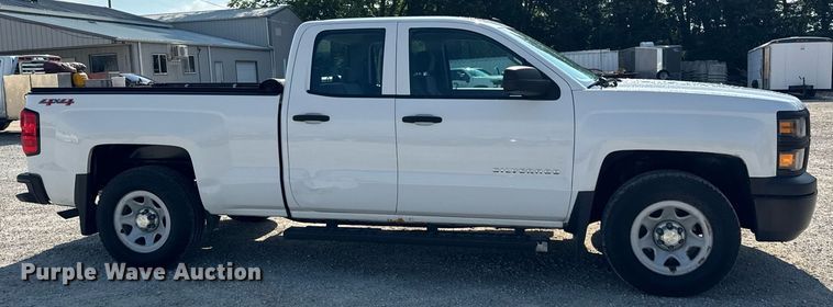 image for item DJ9533 2015 Chevrolet Silverado 1500 Double Cab pickup truck