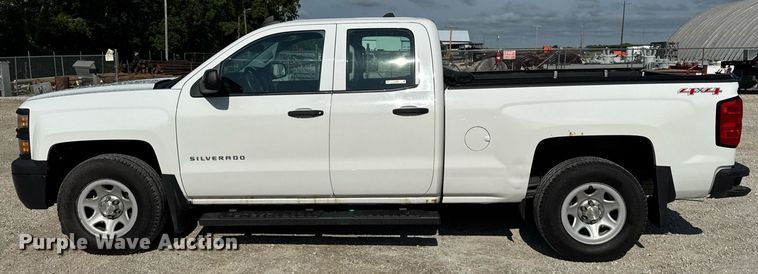 image for item DJ9533 2015 Chevrolet Silverado 1500 Double Cab pickup truck