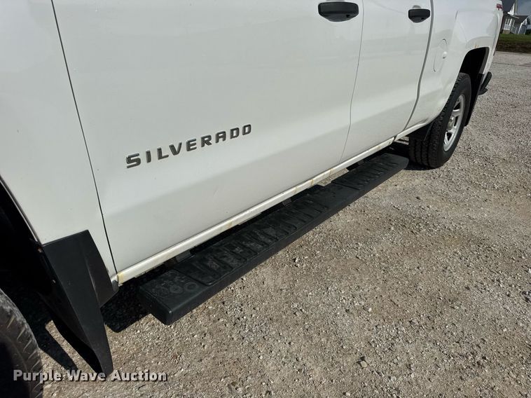 image for item DJ9533 2015 Chevrolet Silverado 1500 Double Cab pickup truck