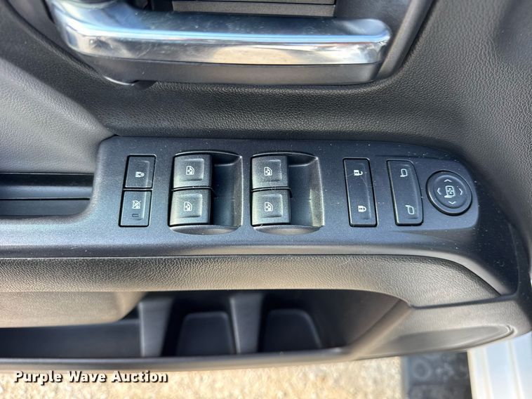 image for item DJ9533 2015 Chevrolet Silverado 1500 Double Cab pickup truck